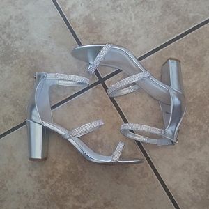 David's Bridal Striking Silver Heels